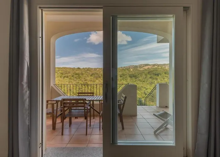 Elegant Ea Bianca 2 Bedroom Sleeps 6 Extra Bed Available N0614 * Cala Bitta