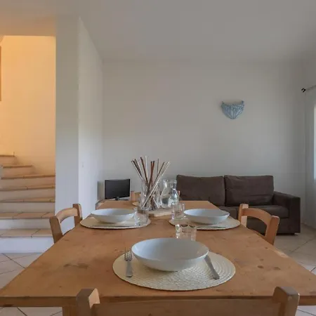 Elegant Ea Bianca 2 Bedroom Sleeps 6 Extra Bed Available N0614 Cala Bitta